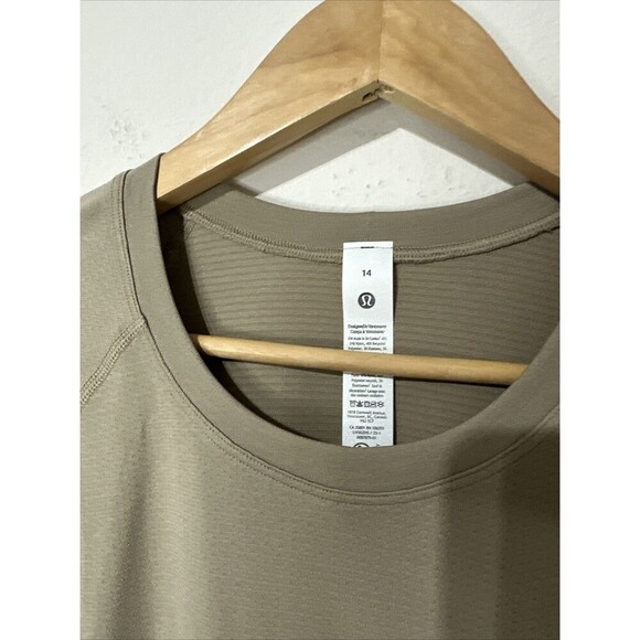 Lululemon Swiftly Tech Cropped Short Sleeve 2.0  Size 14 Color SHOK NWT - Picture 5 of 7